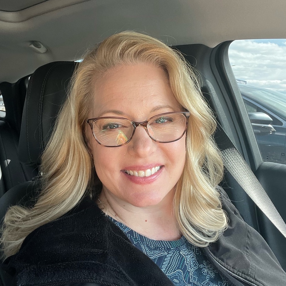 Meet your Posher, Julie